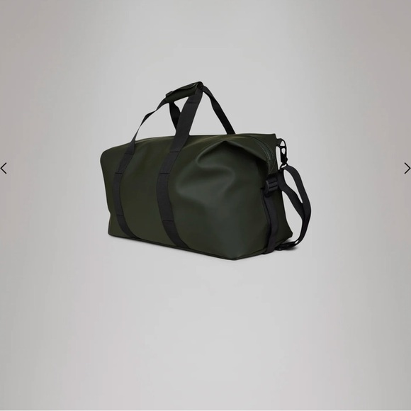 RAINS Hilo Weekend Bag - Picture 3 of 4